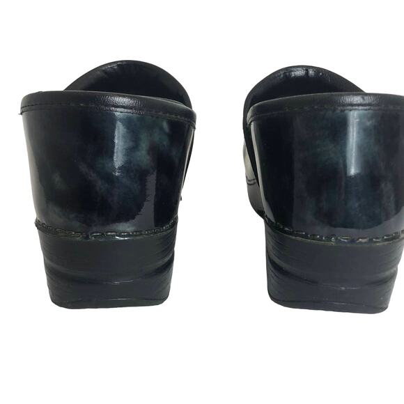 Dansko - Patent Leather Blue Watercolor Professional Women's Clogs- Size 40EU - Picture 5 of 10
